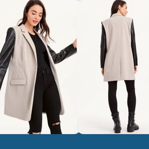 DKNY Size Medium Gray Khaki Relaxed Long Blazer Black Vegan Leather Sleeves NWT